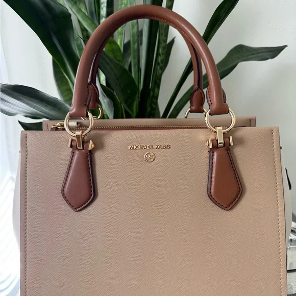 BRAND NEW Michael Kors Marilyn Satchel Bag. 🤎👜 Beautiful!! - Picture 5 of 16